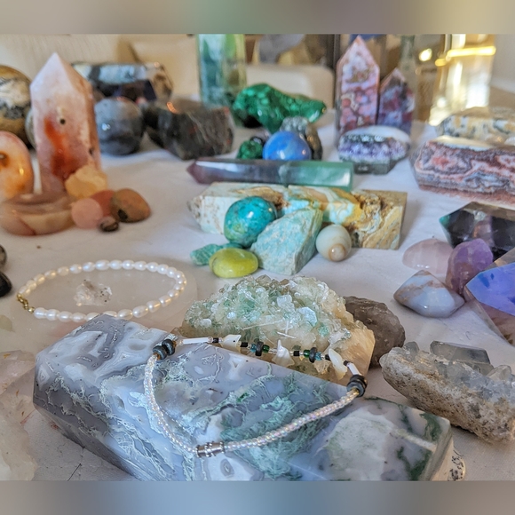 XL MYSTERY CRYSTAL BOX ($500-800 retail value) - Picture 5 of 11